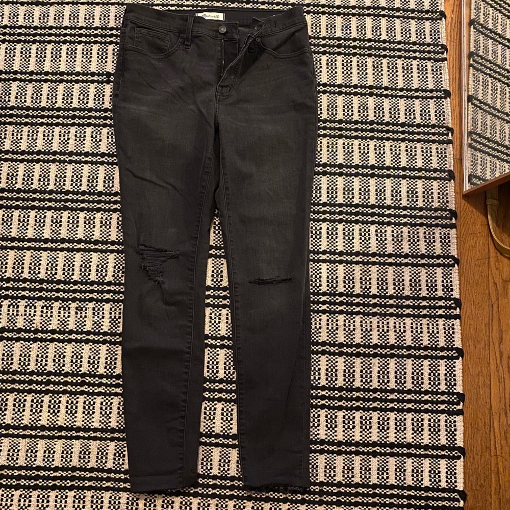 Madewell 9’ mid rise skinny jean.